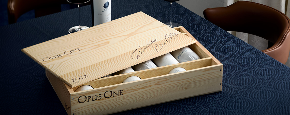 6-bottle Opus One 2022 wooden box