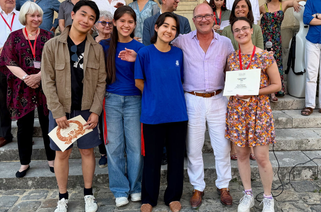 Fontainebleau Scholars, from left, Blues Zhang, Holly Bogle, Mira Kardan, Christopher Barefoot, and 2026 prize winner, Nora Popescu